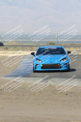 media/Sep-15-2024-Speed Ventures (Sun) [[7a54f7ed2f]]/Black Group/Session 1 (Outside Grapevine)/